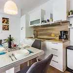 Apartment Trixi *