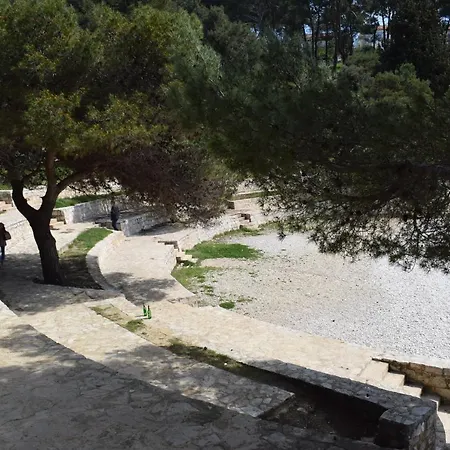 Апартаменти Trixi *