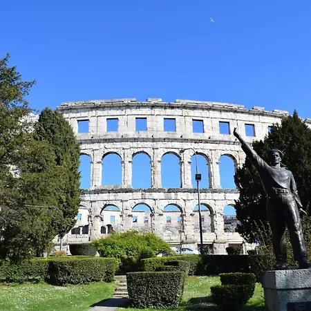 Trixi Апартаменти