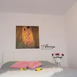 Trixi Apartman Póla