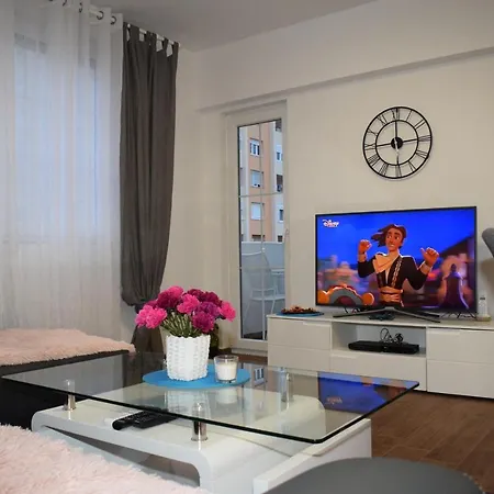 Trixi Apartman Póla