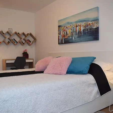 Trixi Apartman Póla