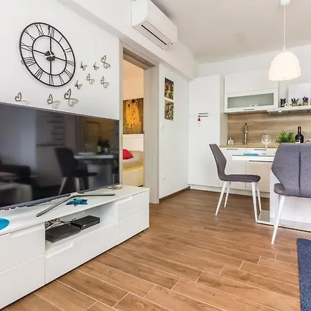 Trixi Apartamento Pula