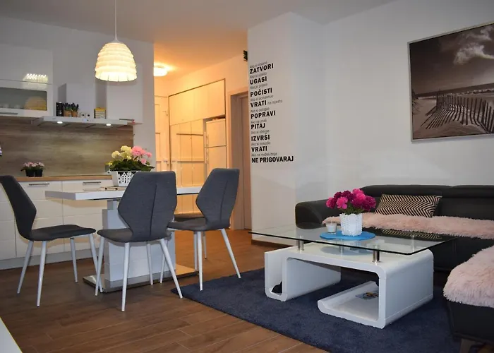 Trixi Apartment *